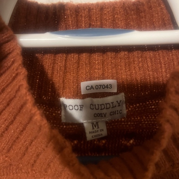 Cable Knit Rust Sweater - Picture 3 of 3